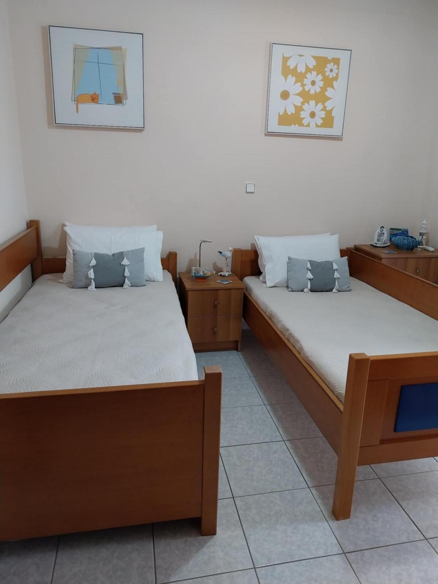 Elegant Apartment Near The Beach Néa Péramos Exteriér fotografie