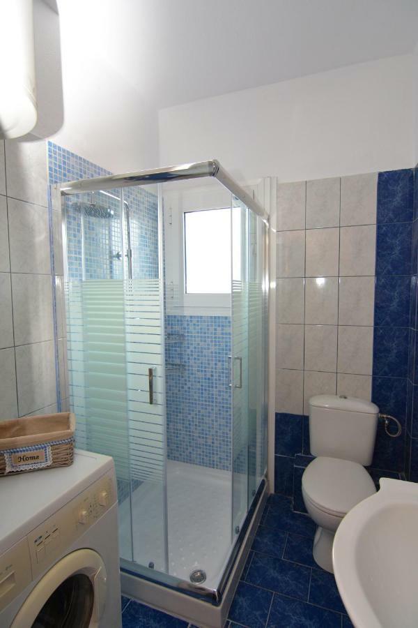 Elegant Apartment Near The Beach Néa Péramos Exteriér fotografie