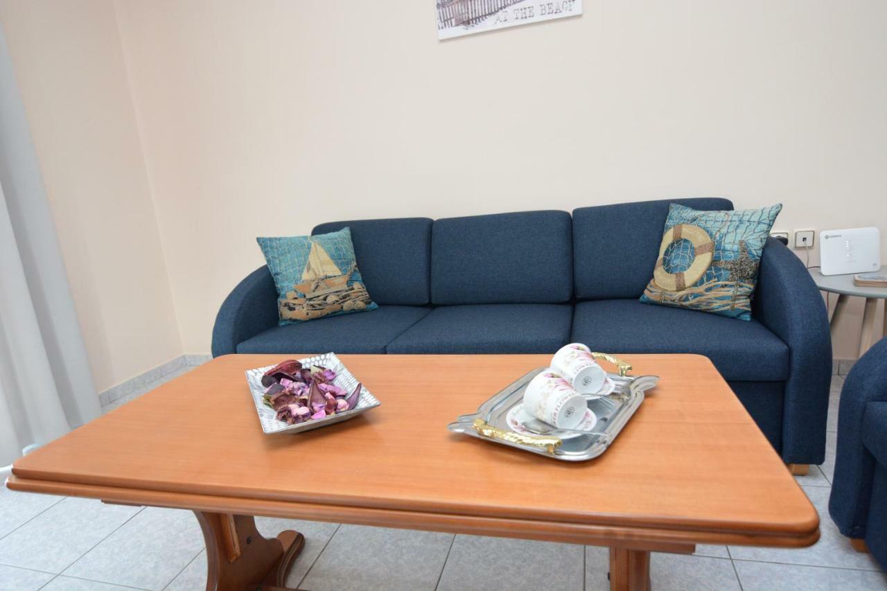 Elegant Apartment Near The Beach Néa Péramos Exteriér fotografie